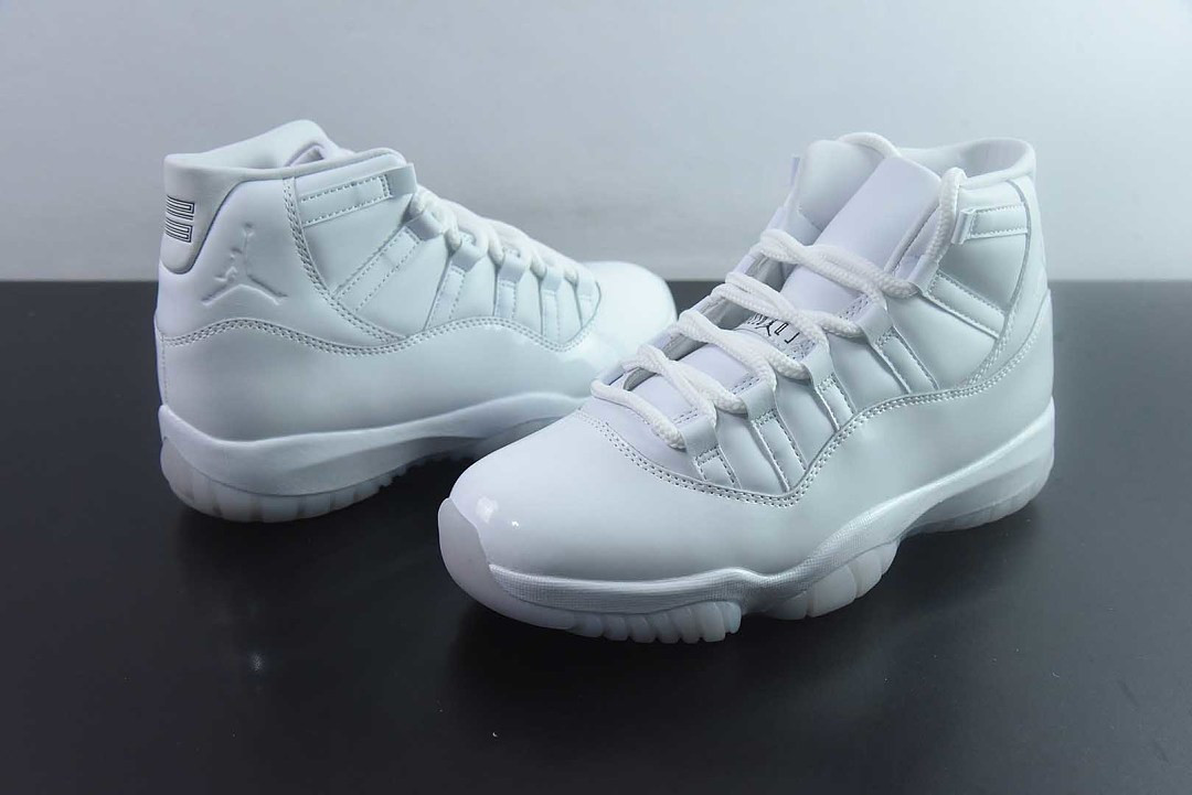 Comme des Garçons Homme Plus x Air Jordan 11 White/Black IV7639-100