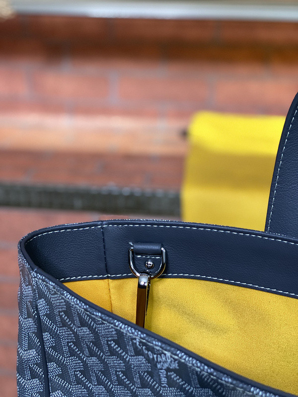 GOYARD PURSE