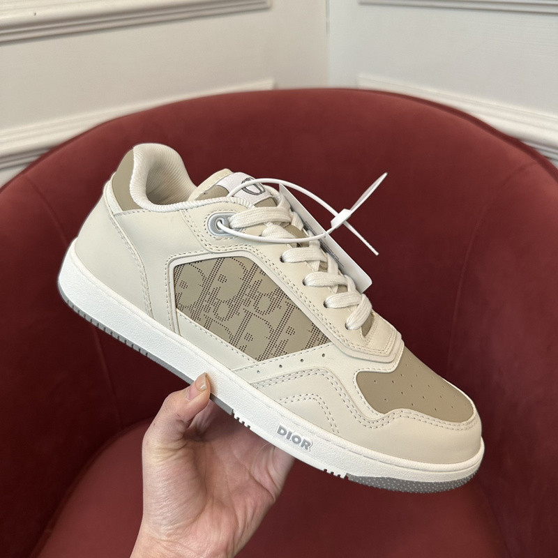 DIO* SNEAKER