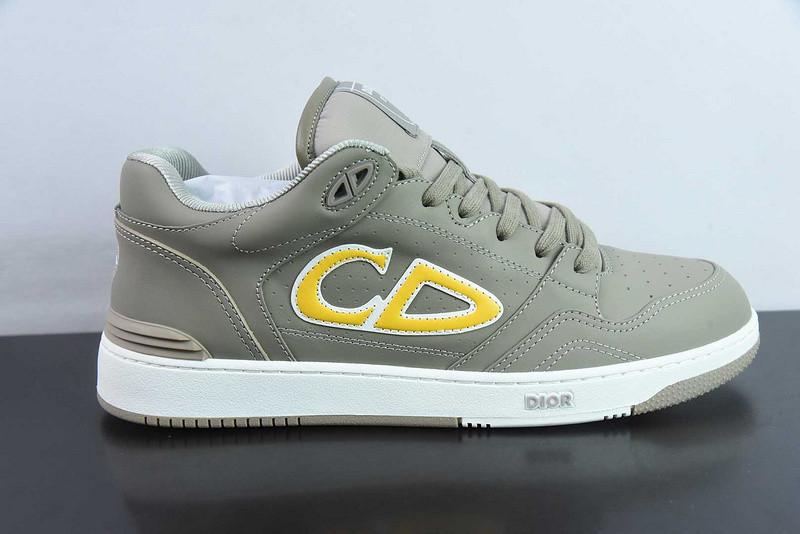 DIO* SNEAKER