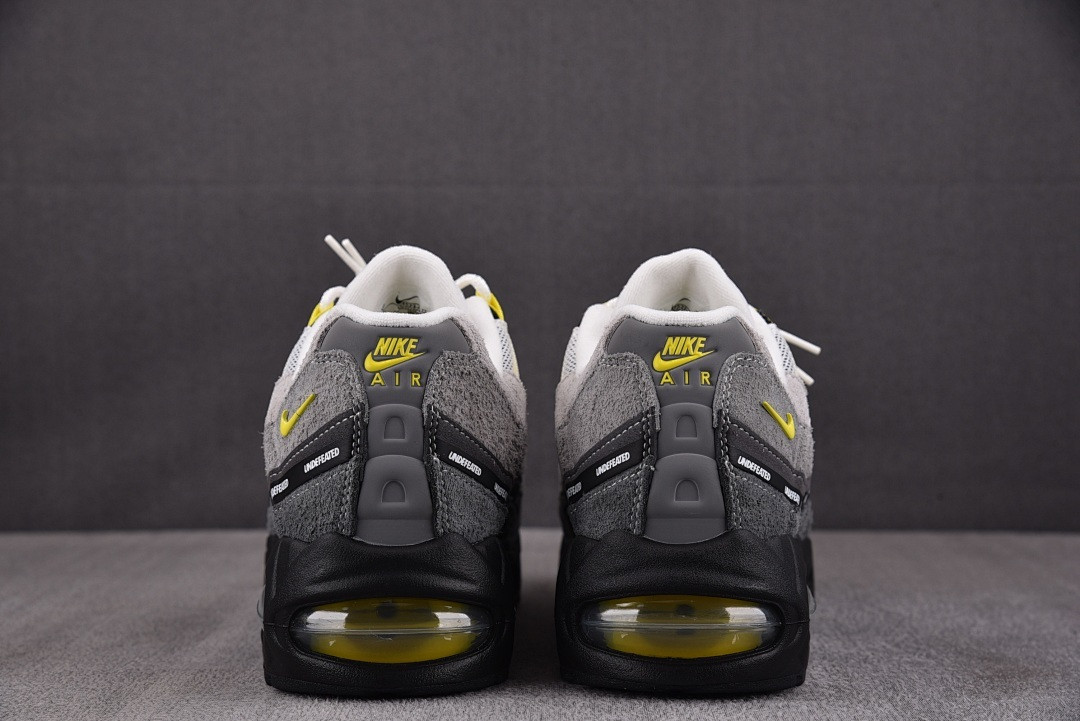 Nike x Undefeated Air Max 95 
