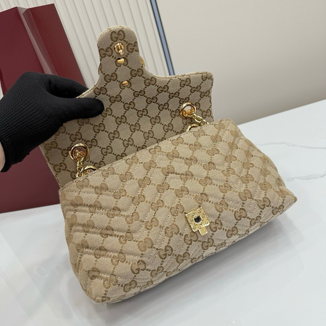 Gvc*1 BAG