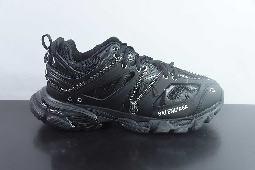 BC TRACK SNEAKER