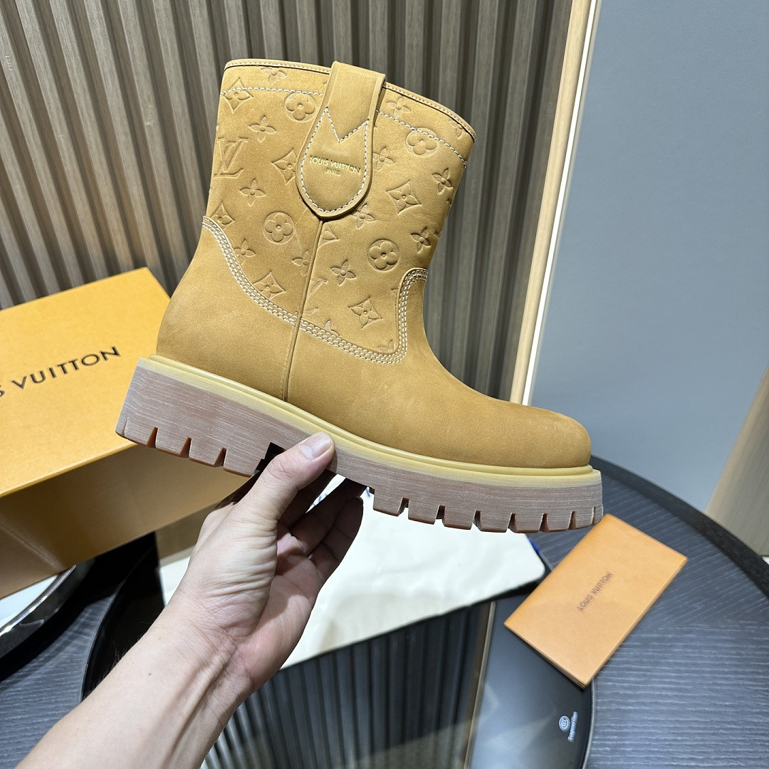 LVT BOOTS