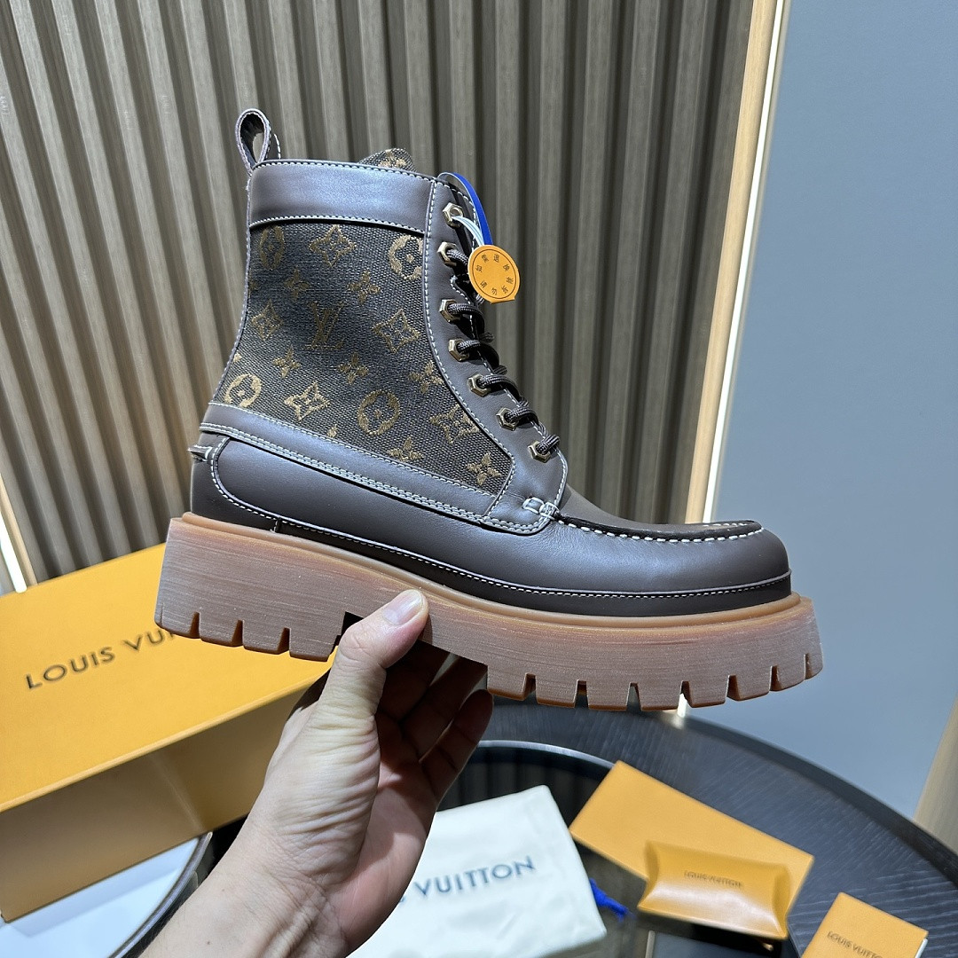 LVT BOOTS