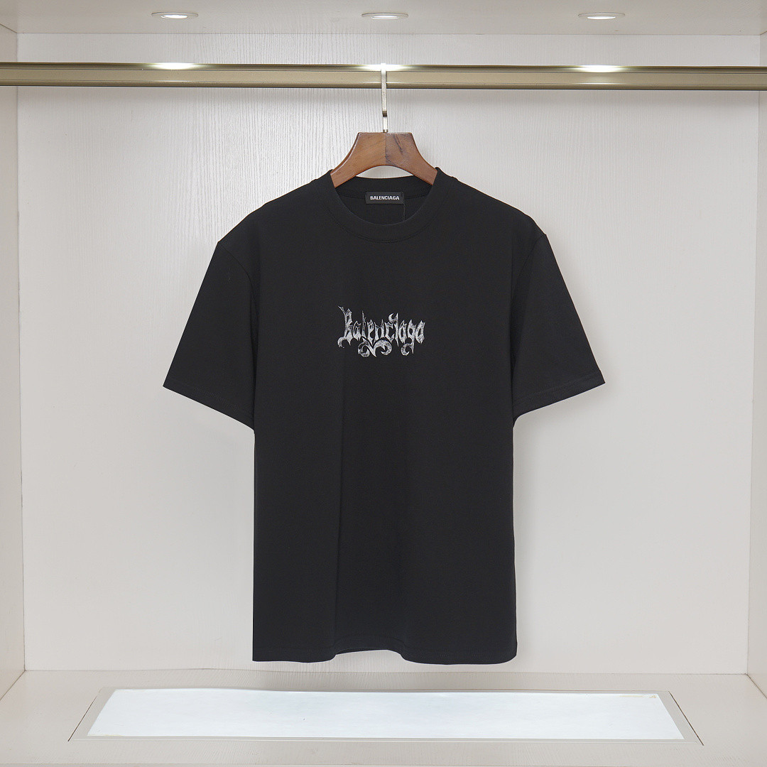 Ba1en*iaga Clothes