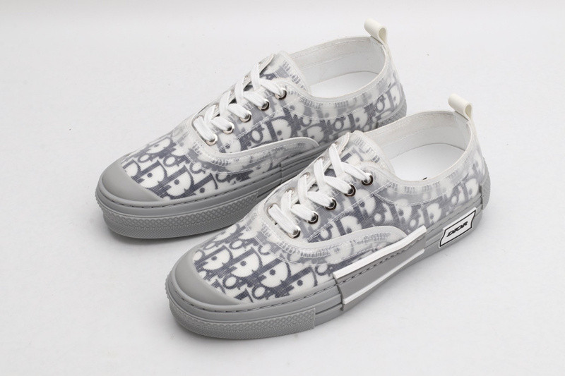 DIO* X CONVERSE SNEAKER