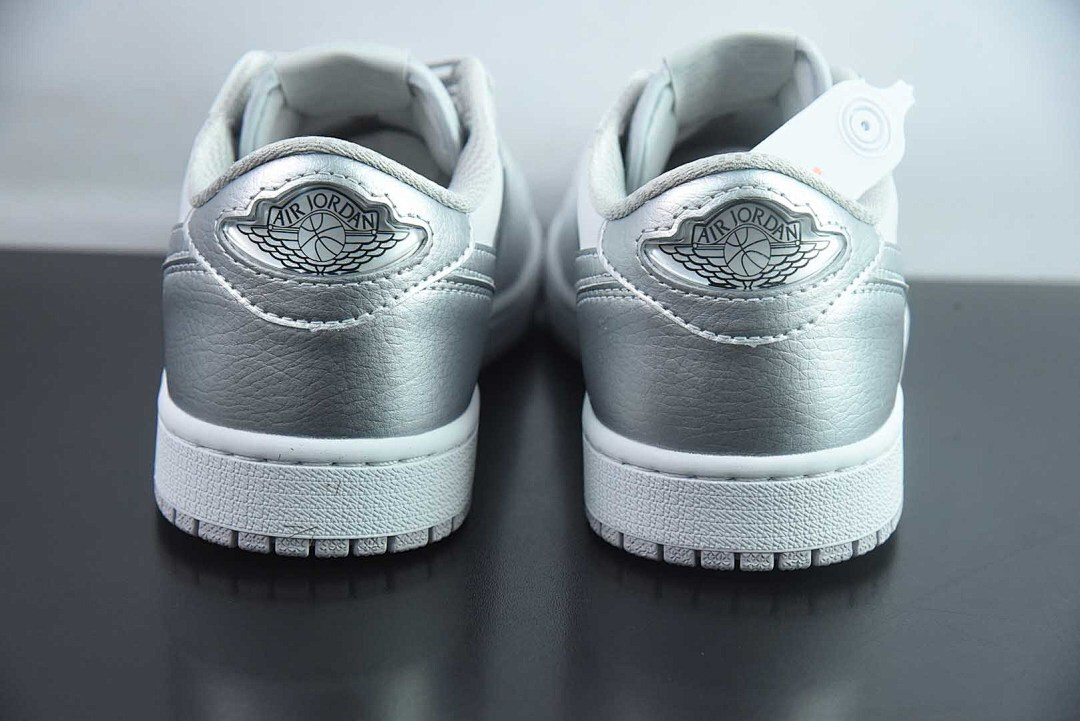 Air JordanAir Jordan 1 Retro Low OG 