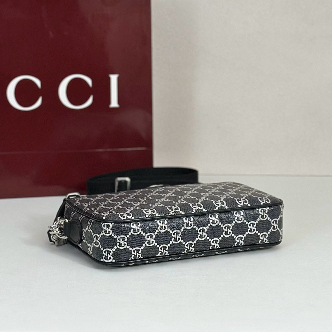 Gvc*1 BAG