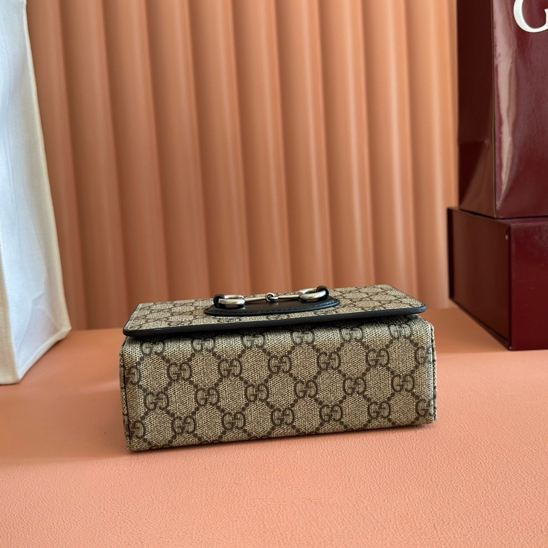 Gvc*1 BAG