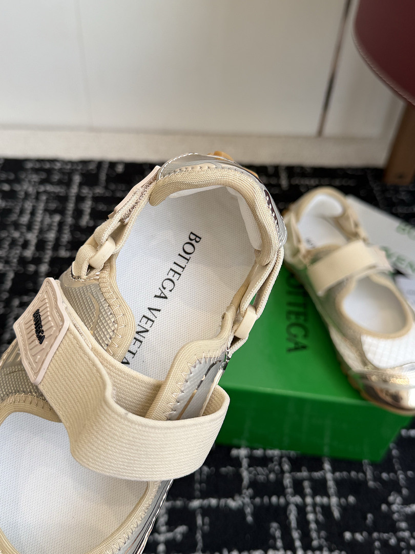 B0tt*ga Ven*ta Orbit Sneaker