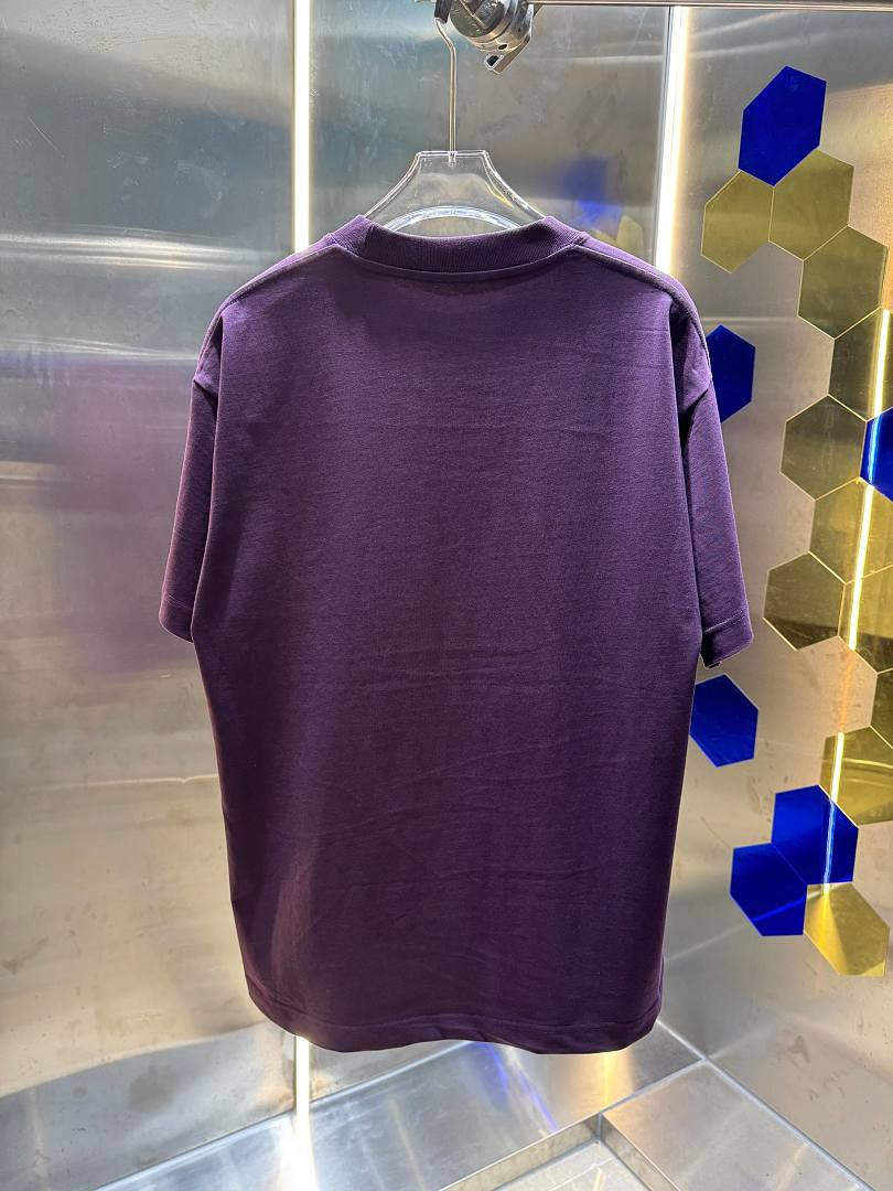 Bv*b*rry Clothes