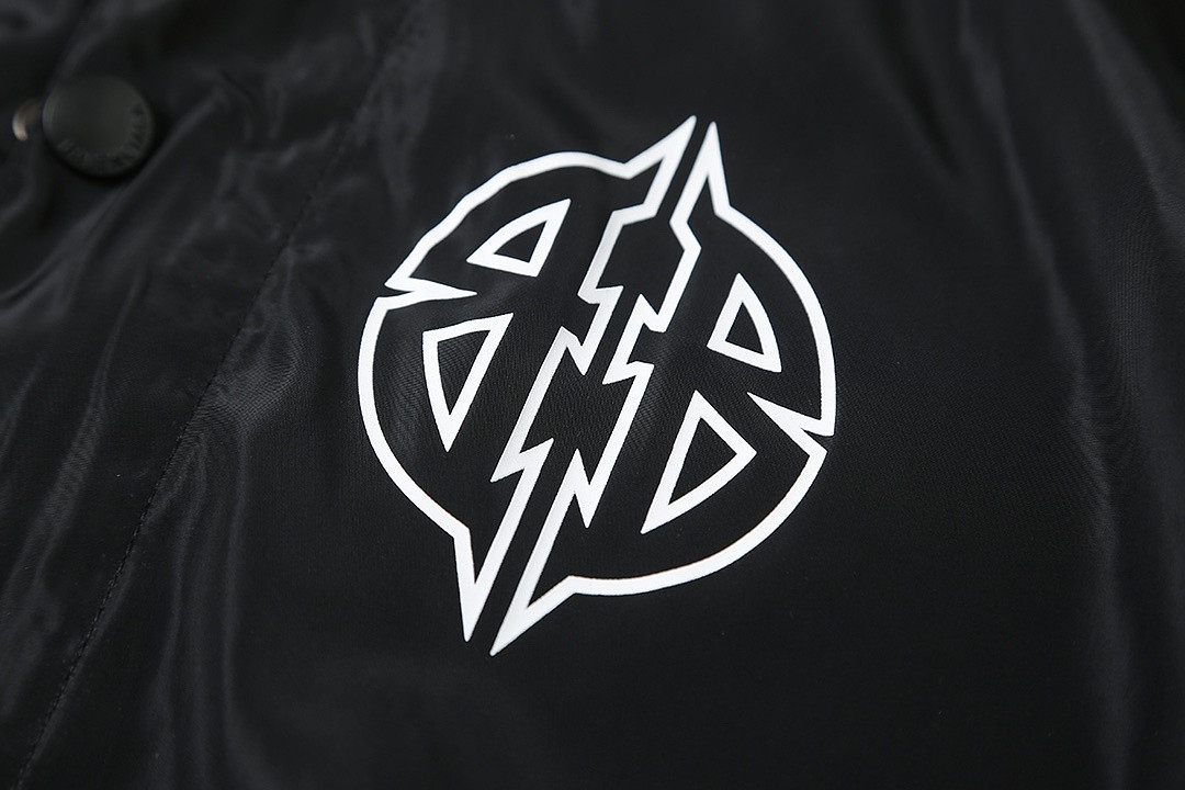 Ba1en*iaga Clothes