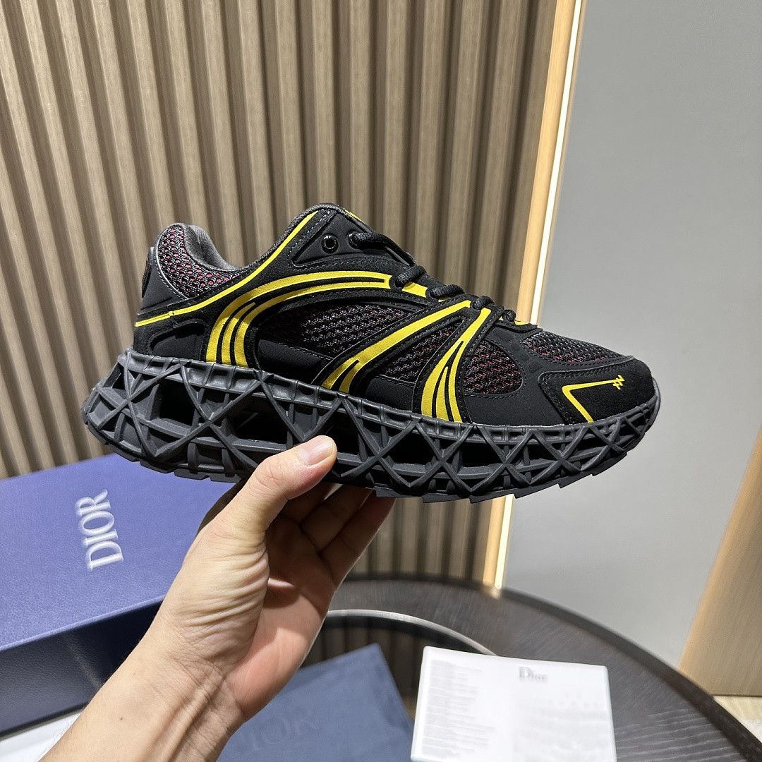 DIO* SNEAKER