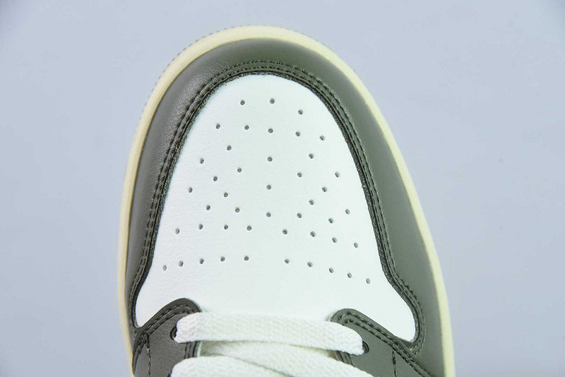 Air Jordan 1 Low