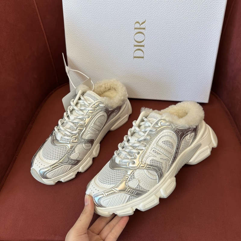 DIO* SNEAKER