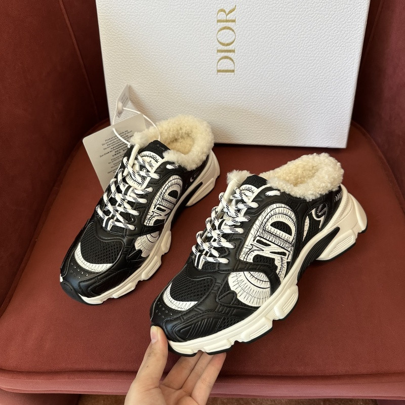 DIO* SNEAKER