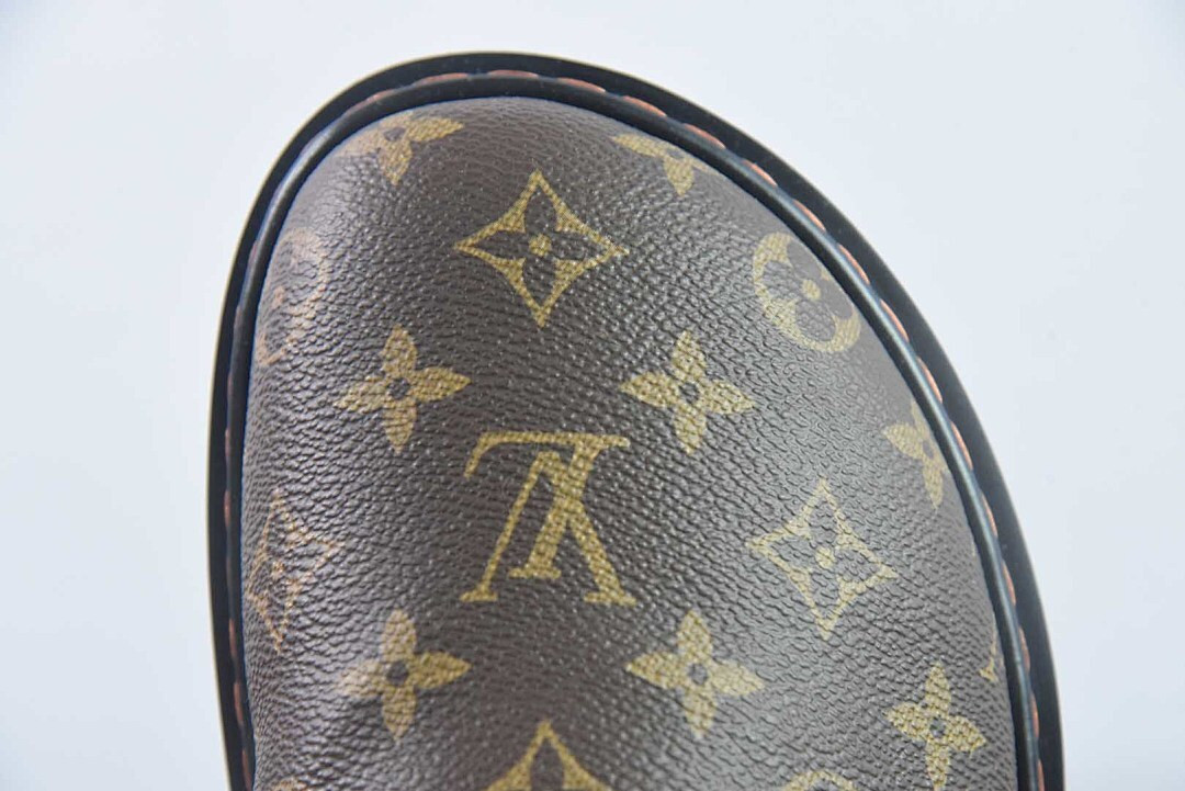 LVT SANDALS