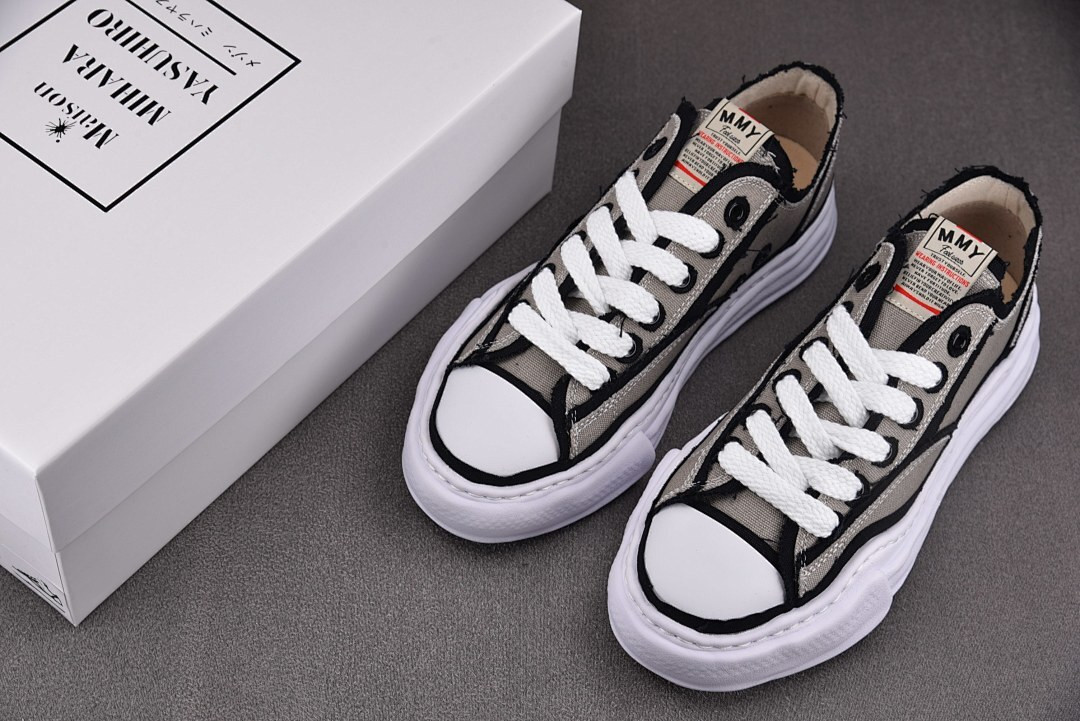 Ma1s0n MIHARA YASUHIRO Sneaker