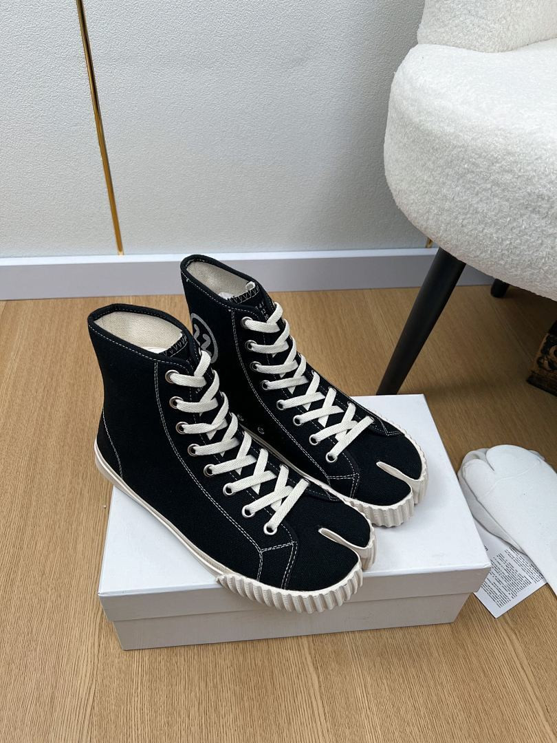 Ma1s0n Marg*e1a SNEAKER