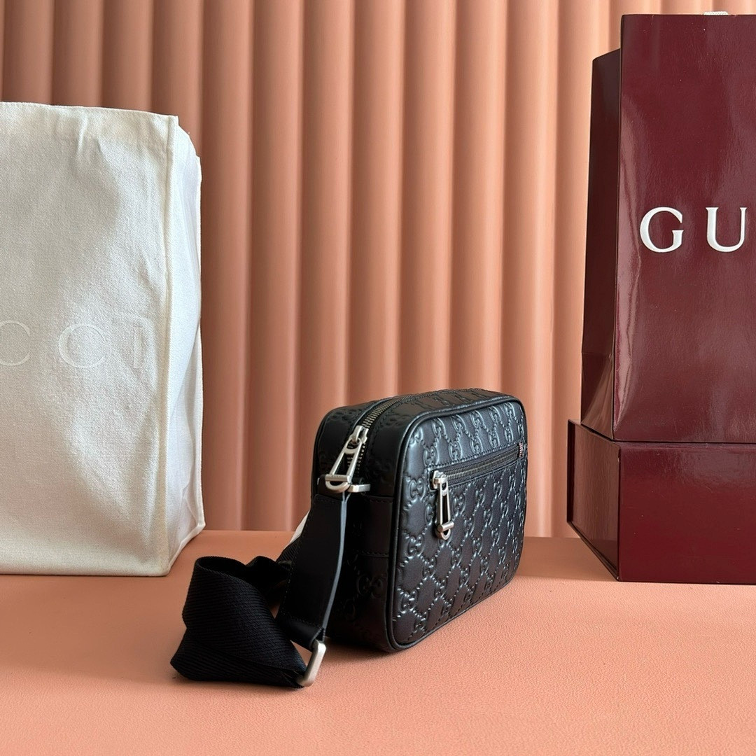 Gvc*1 BAG