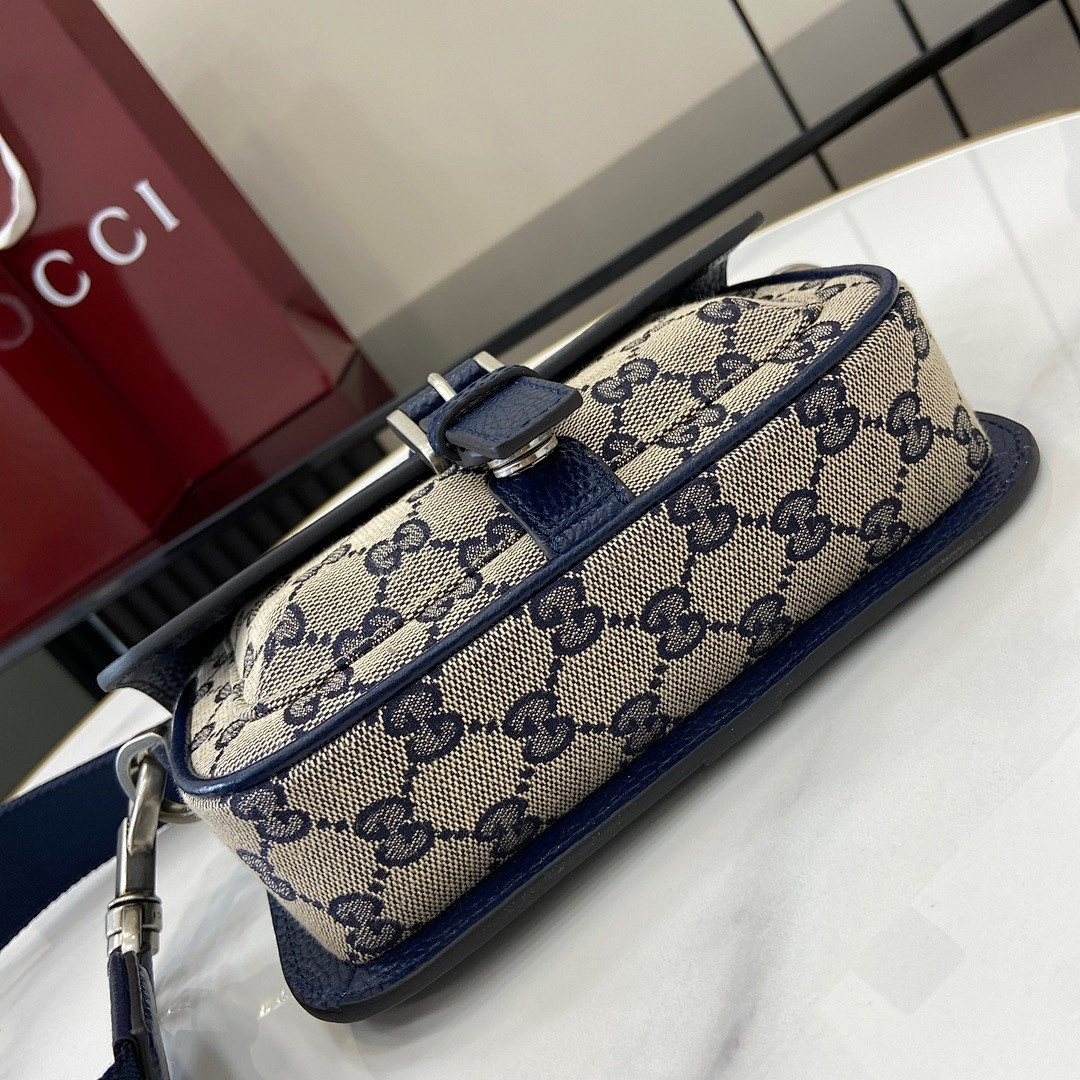 Gvc*1 BAG