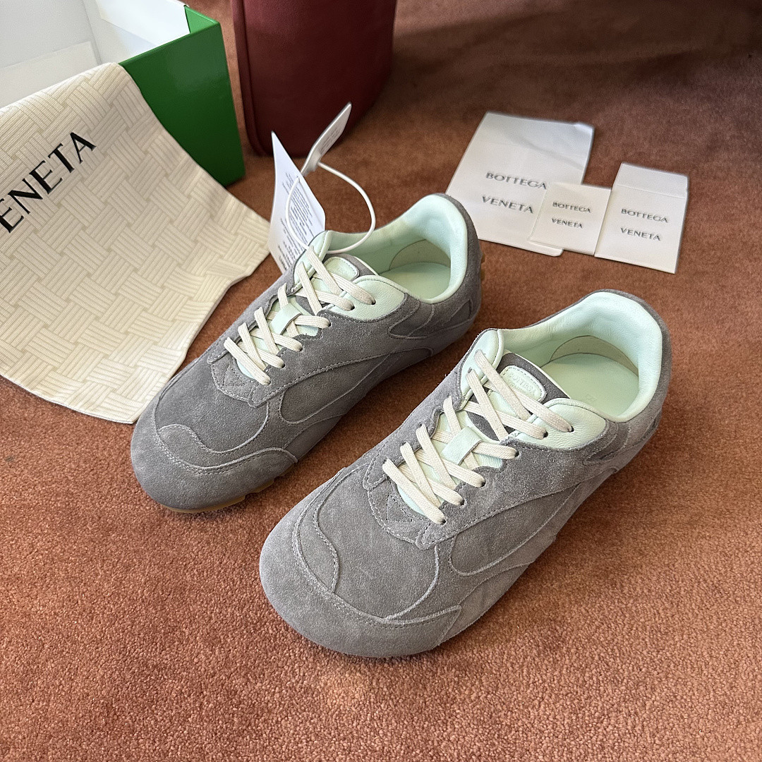 B0tt*ga Ven*ta Sneaker