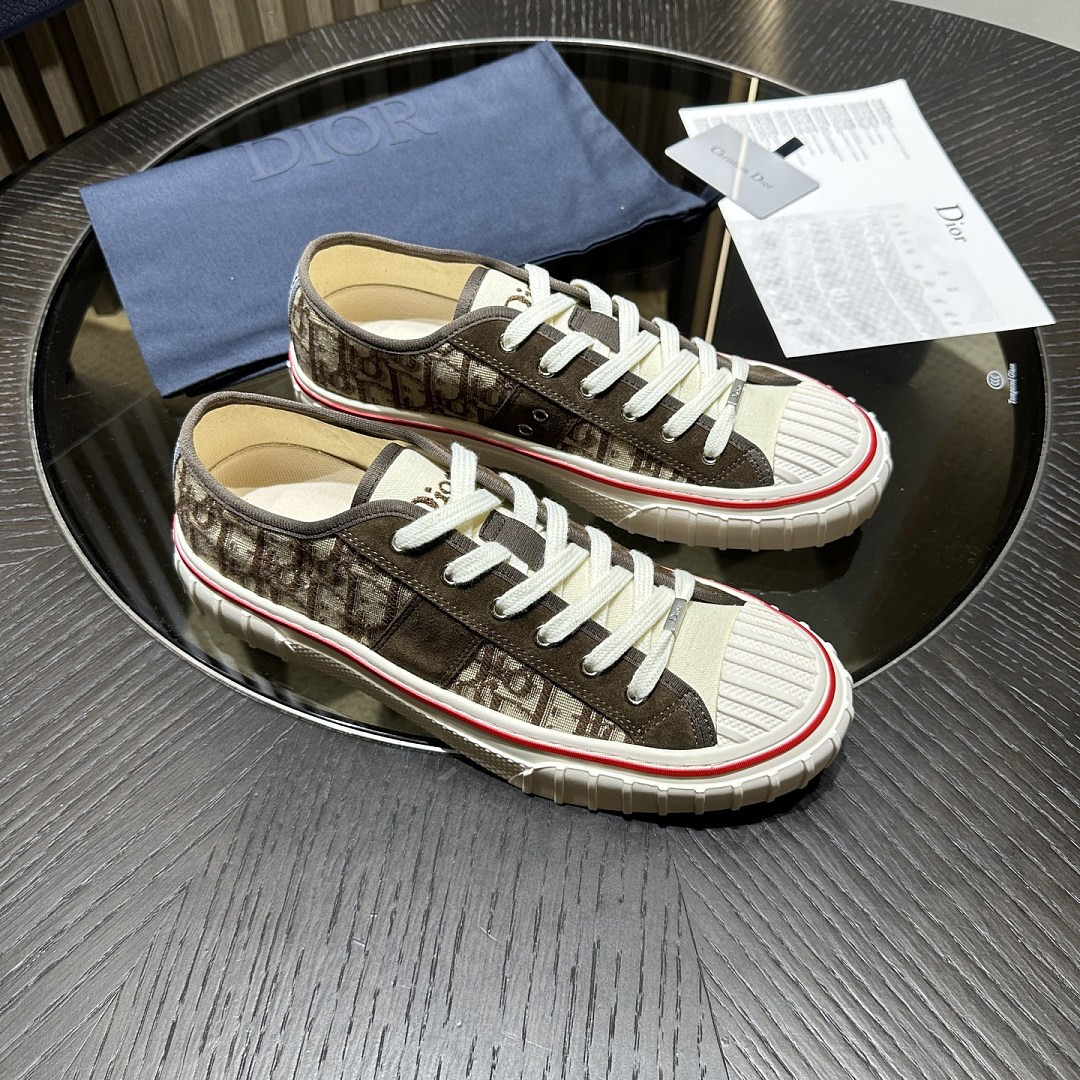 DIO* SNEAKER