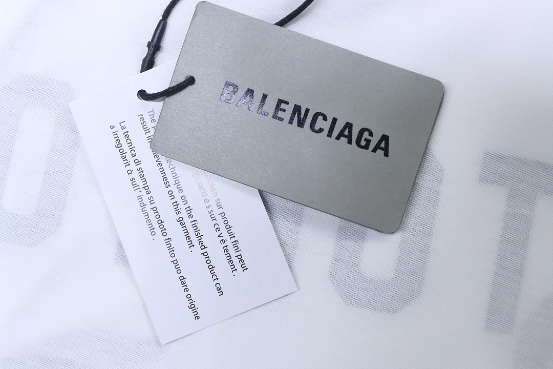 Ba1en*iaga Clothes