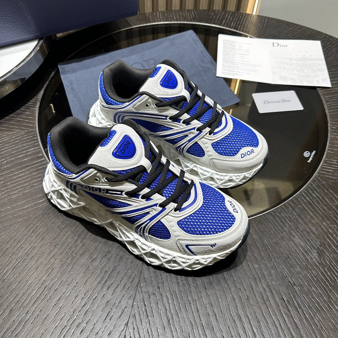 DIO* SNEAKER