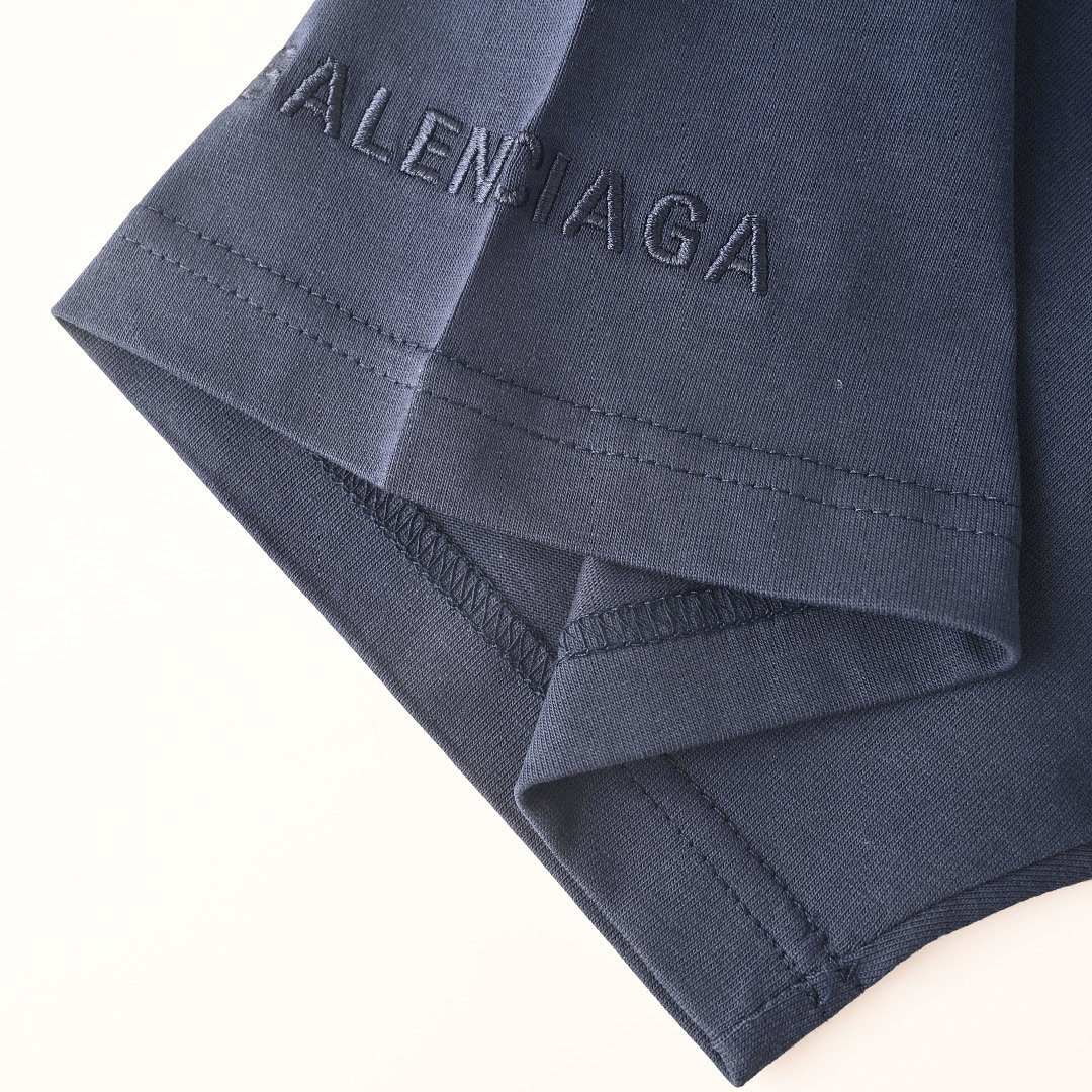 Ba1en*iaga Clothes