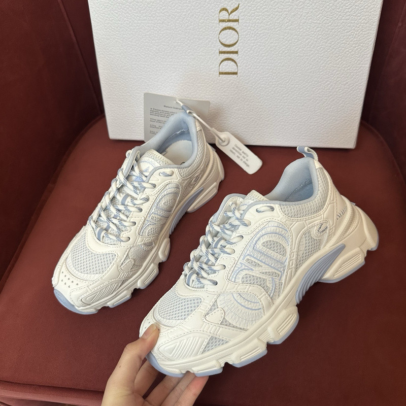 DIO* SNEAKER