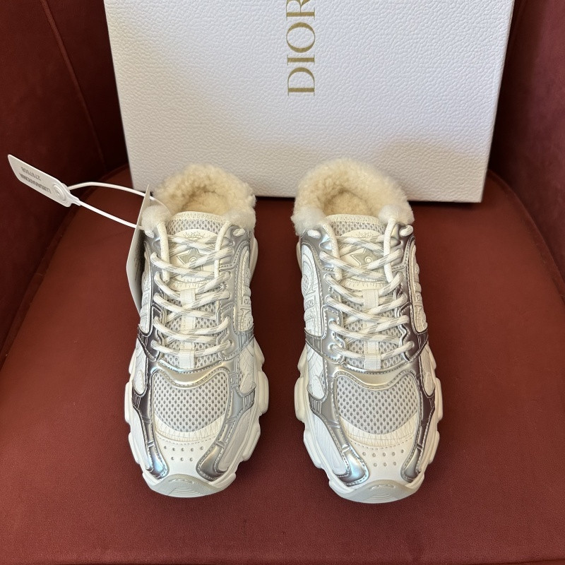 DIO* SNEAKER