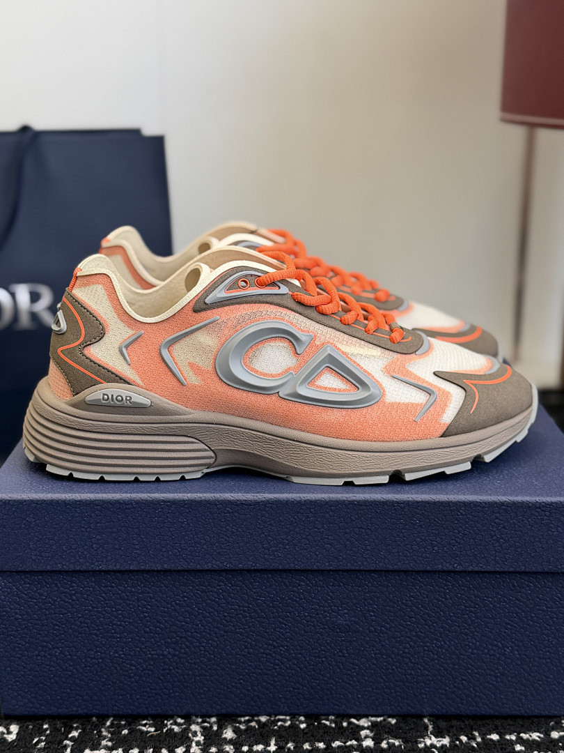 DIO* SNEAKER