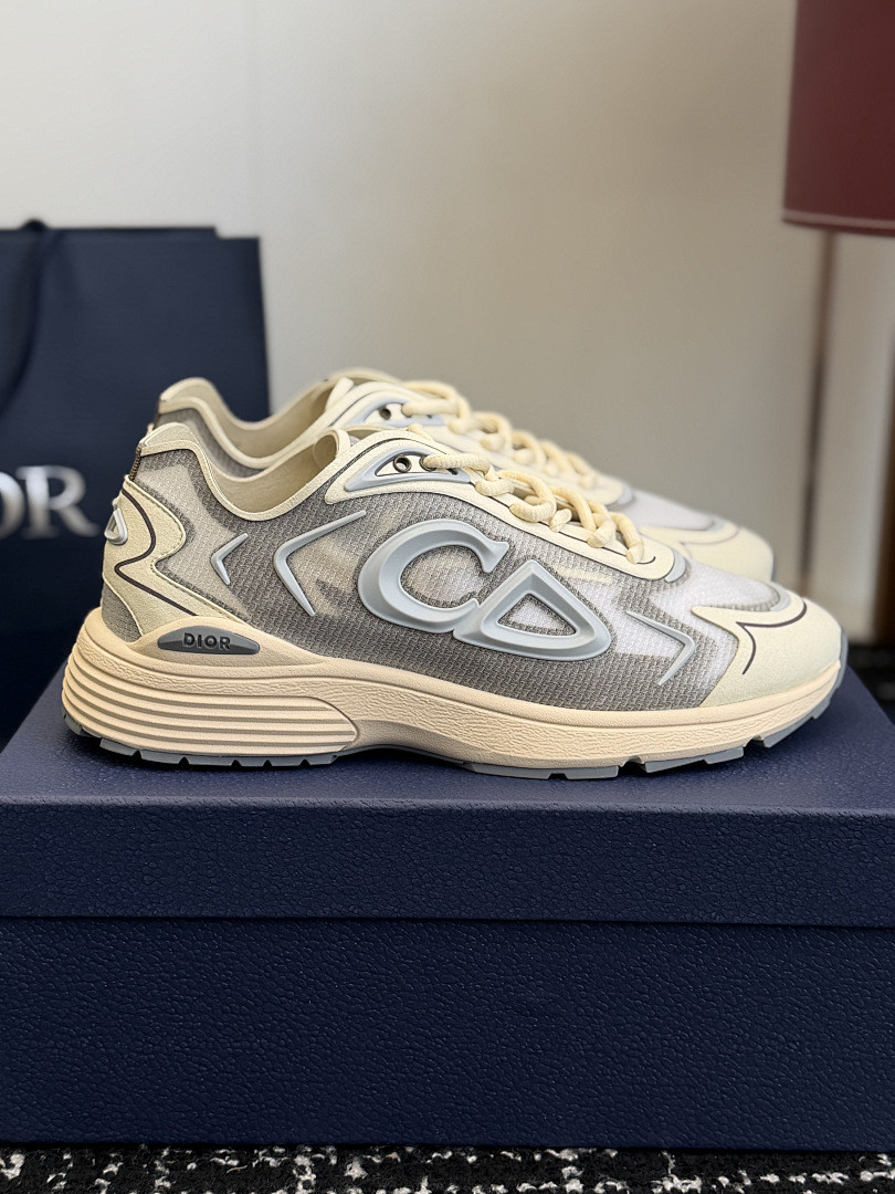 DIO* SNEAKER