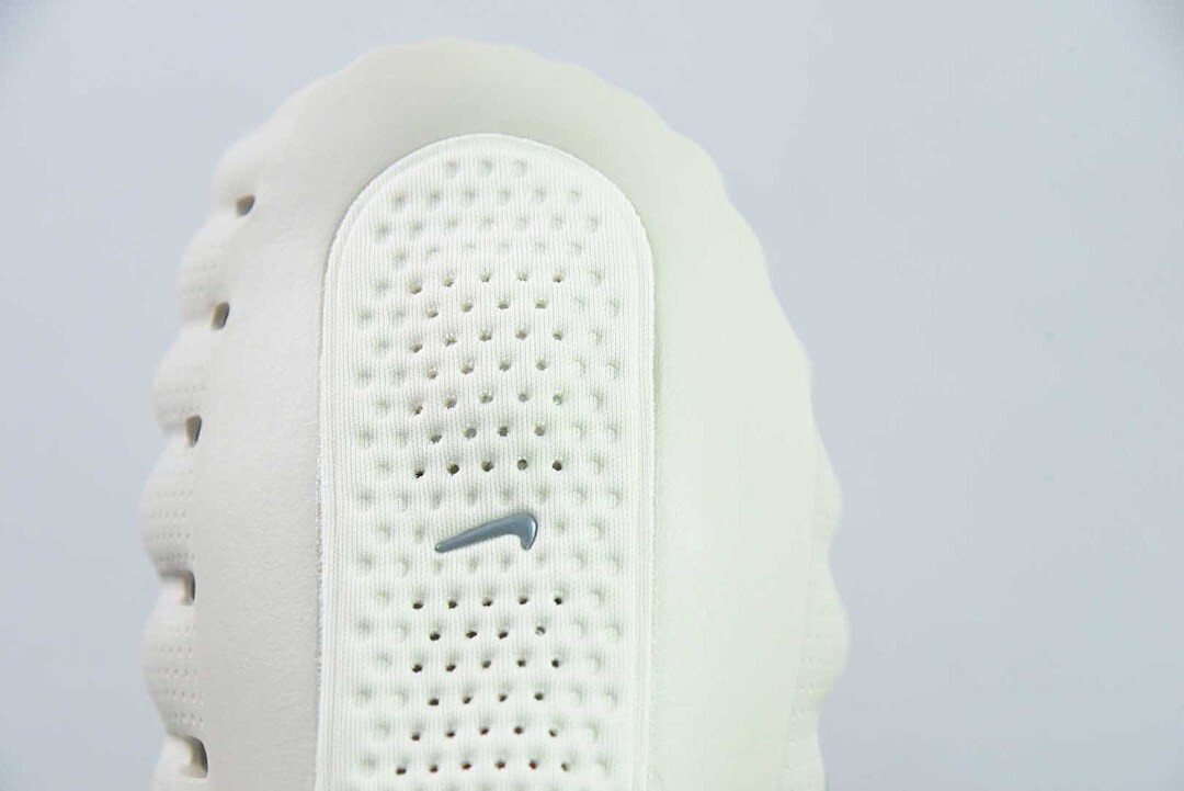 Nike Mind 001 