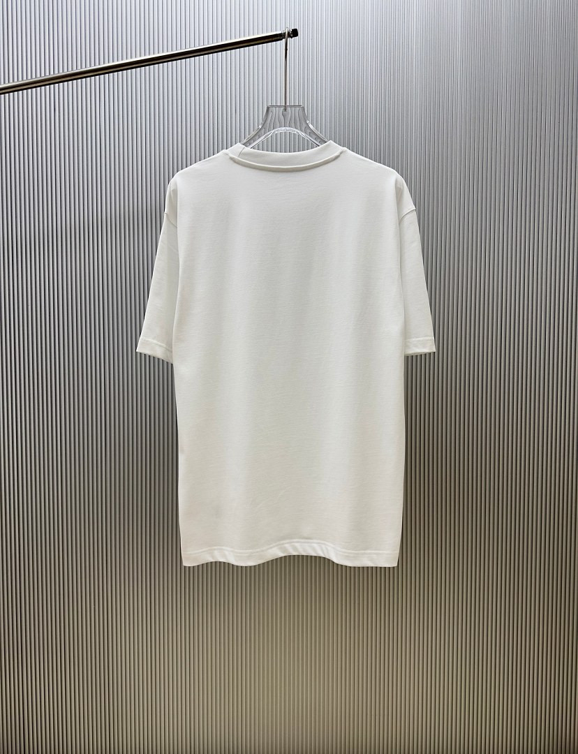 Ba1en*iaga Clothes