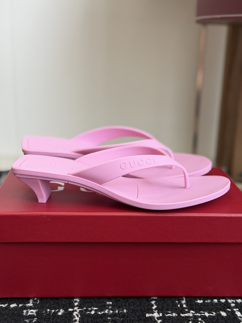 Gvc*1 SANDALS