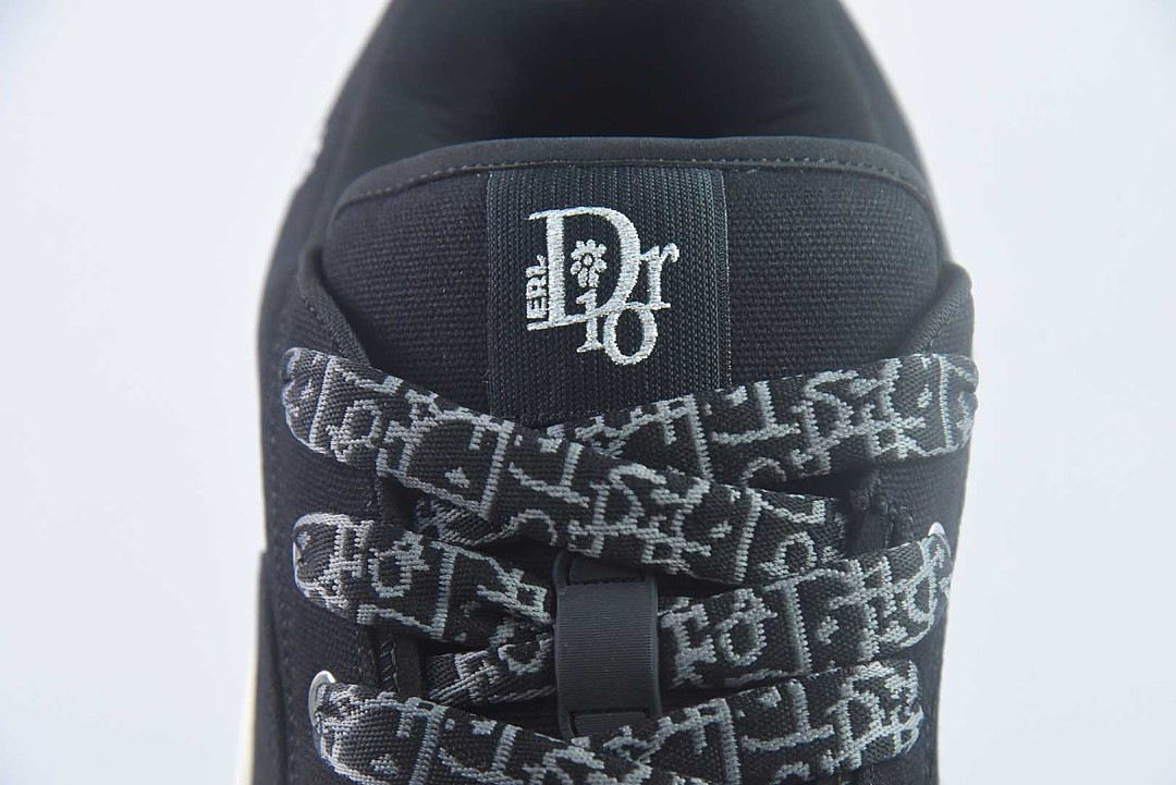 DIO* B23 LOW-TOP SNEAKERS IN OBLIQUE