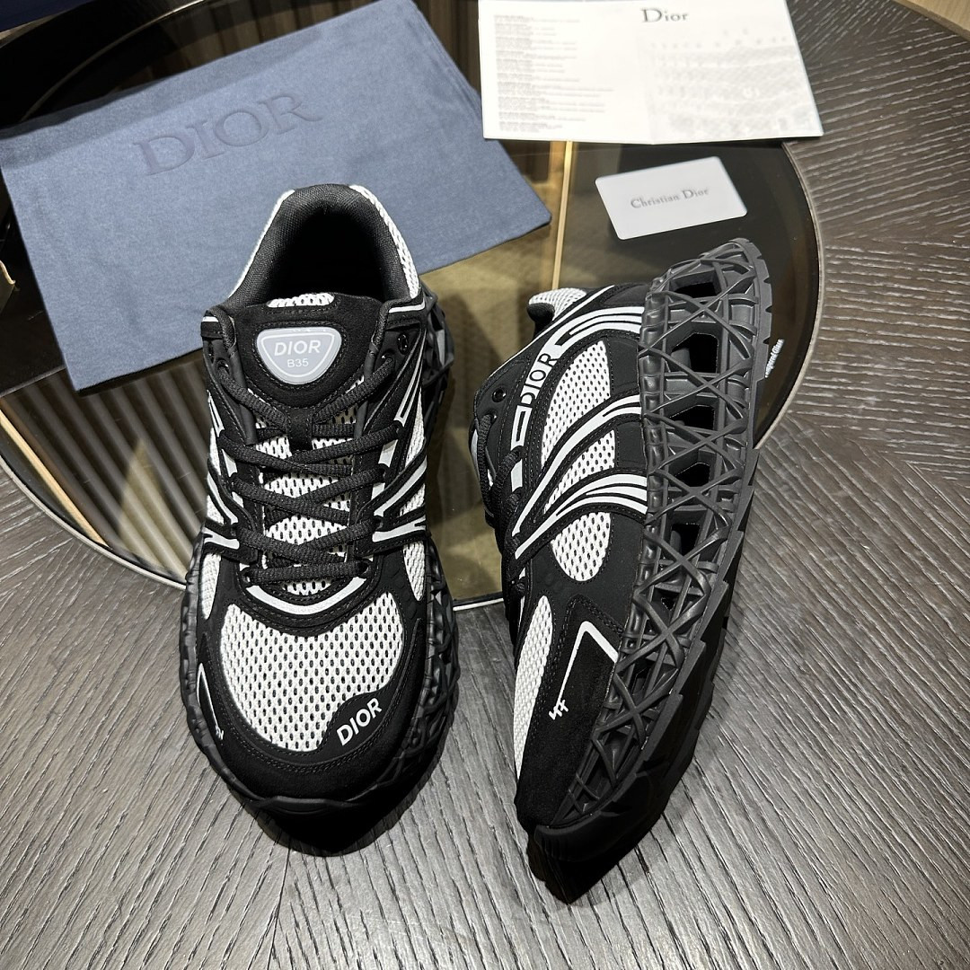 DIO* SNEAKER