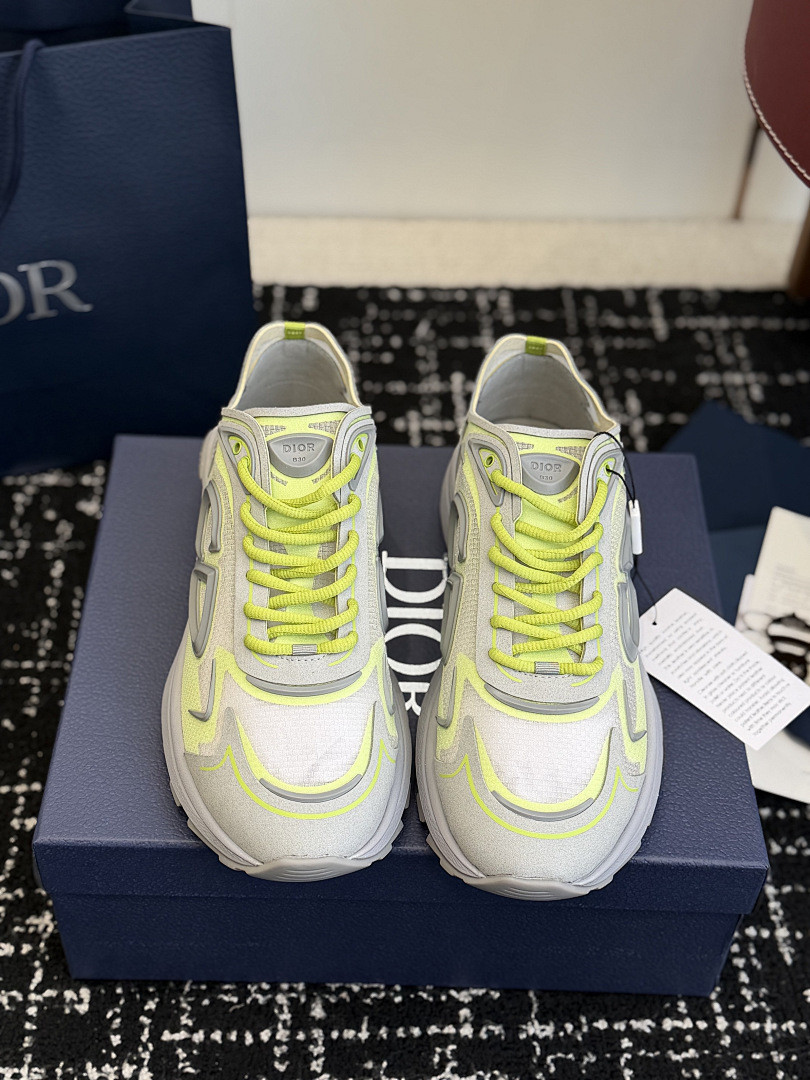 DIO* SNEAKER