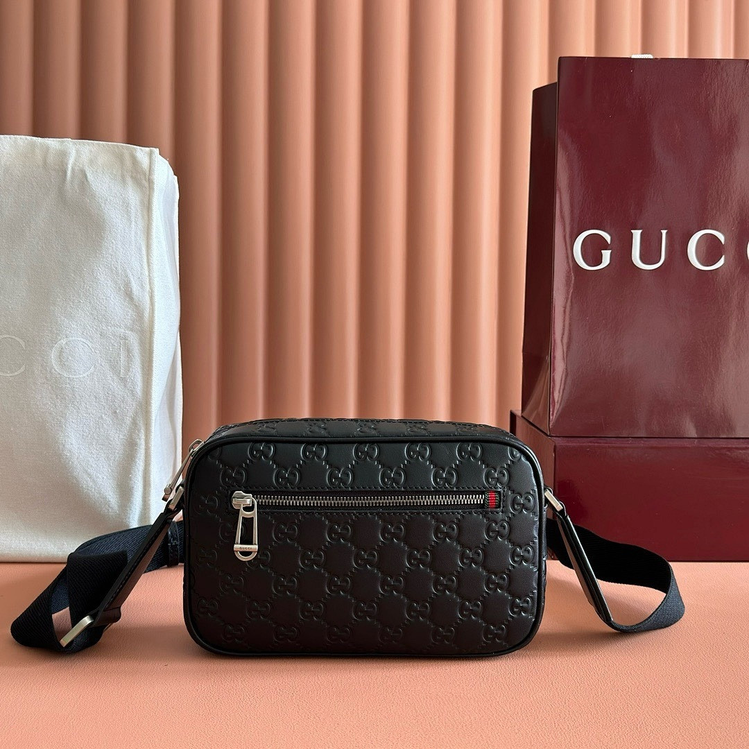 Gvc*1 BAG