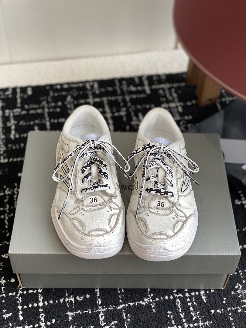 BC SNEAKERS