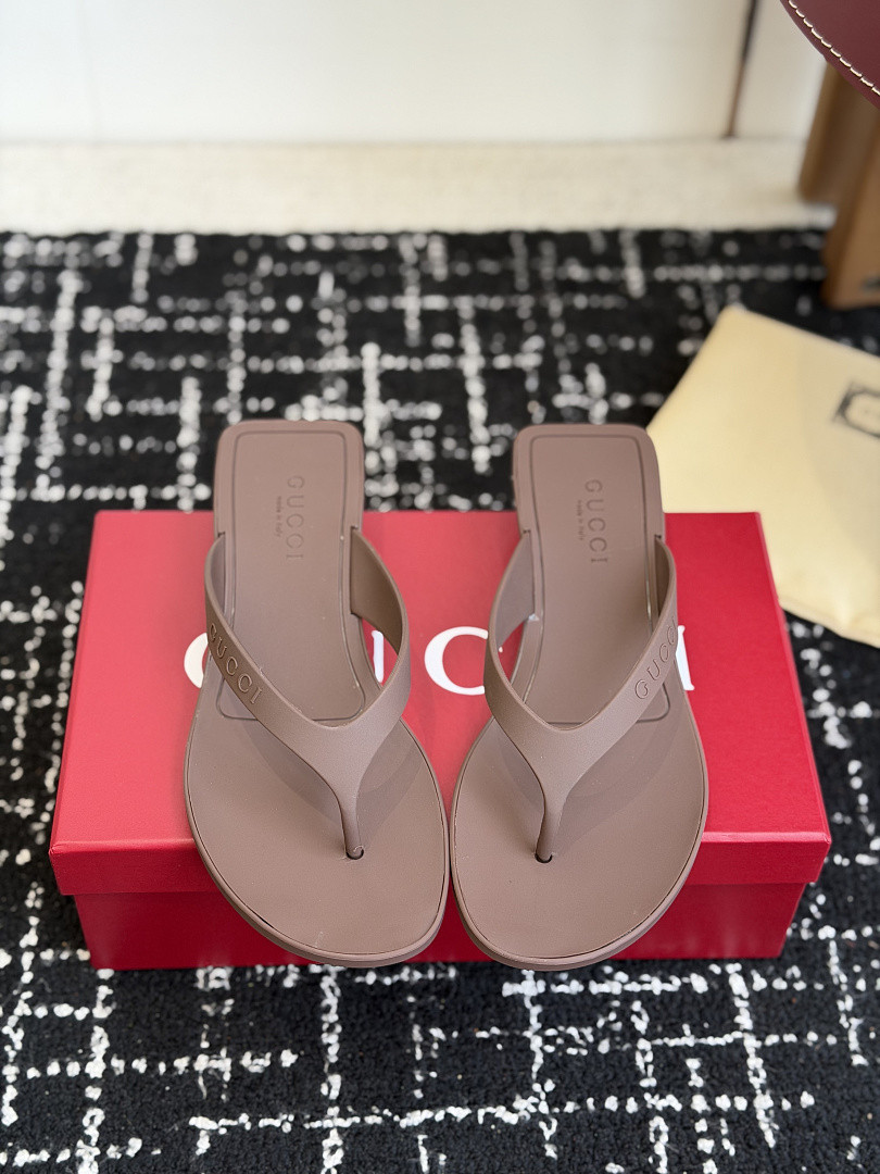 Gvc*1 SANDALS