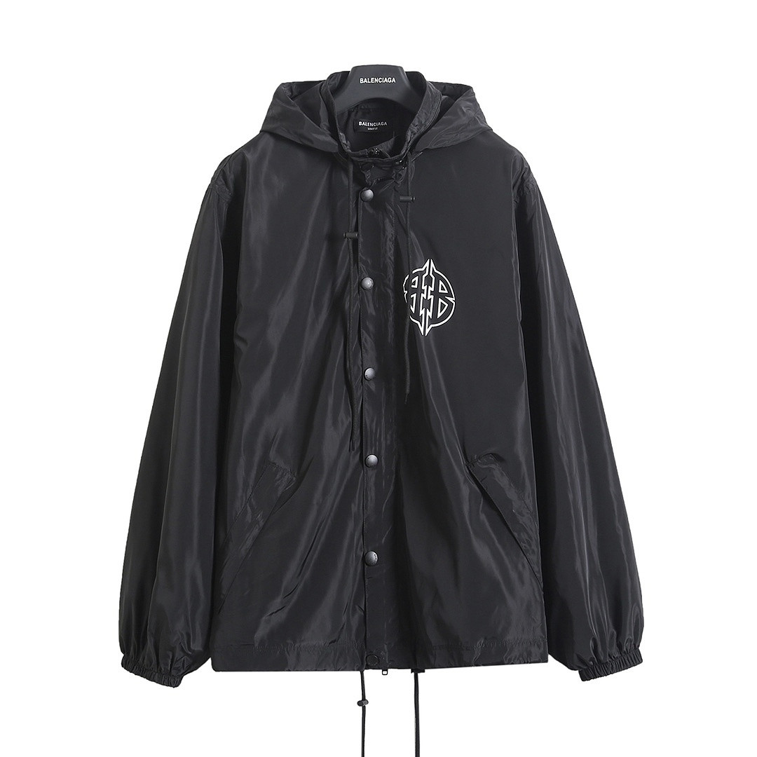 Ba1en*iaga Clothes