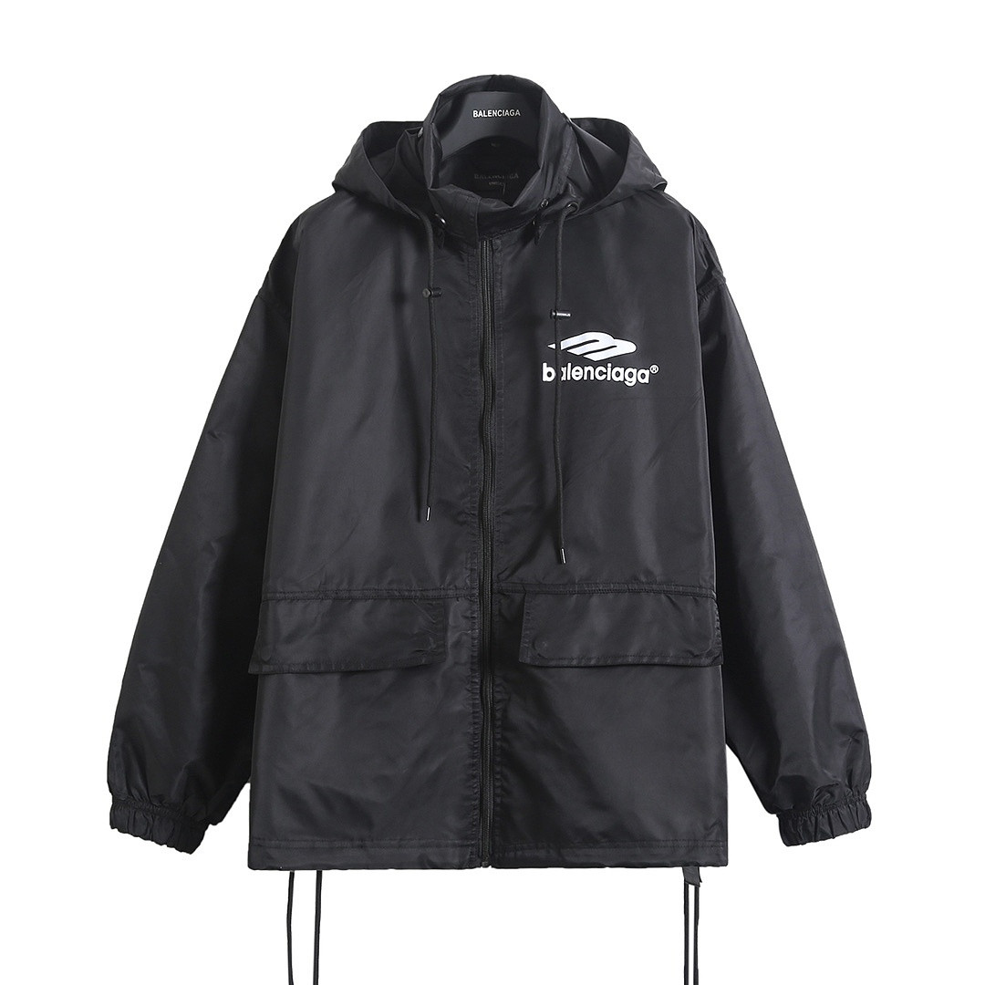 Ba1en*iaga Clothes