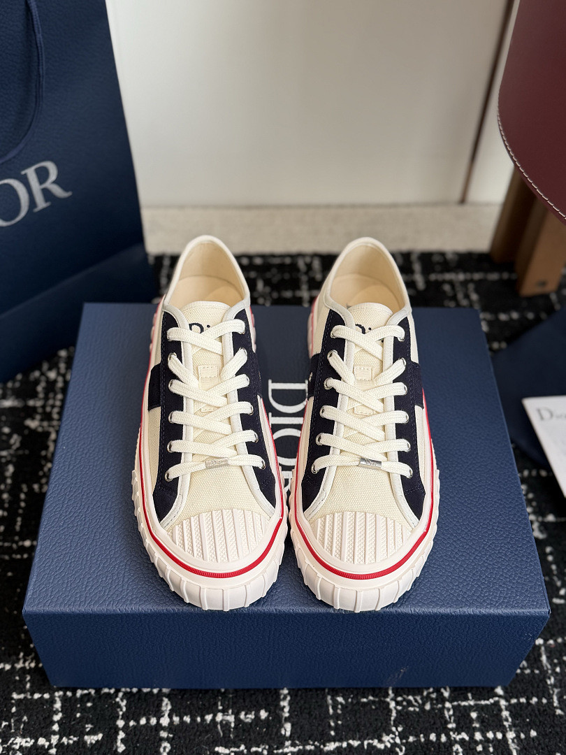 DIO* SNEAKER