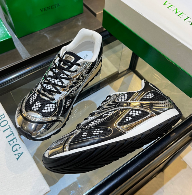 B0tt*ga Ven*ta Orbit Sneaker