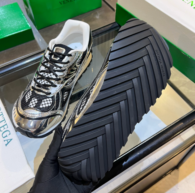 B0tt*ga Ven*ta Orbit Sneaker