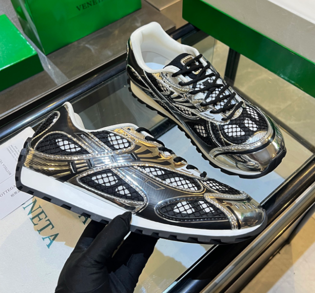 B0tt*ga Ven*ta Orbit Sneaker
